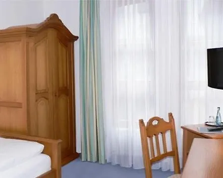 Lamm Hotell Höchberg